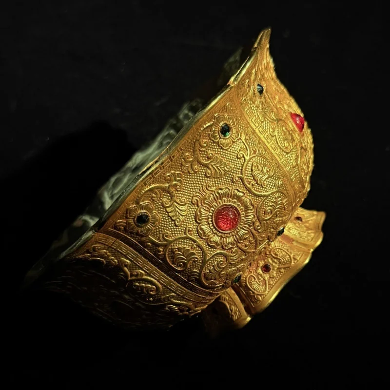 

Медная чаша с рельефным цветочным узором и инкрустацией драгоценными камнями, украшение для дома, декор для рабочего стола, подставка для молитвенных принадлежностей, домашний декор