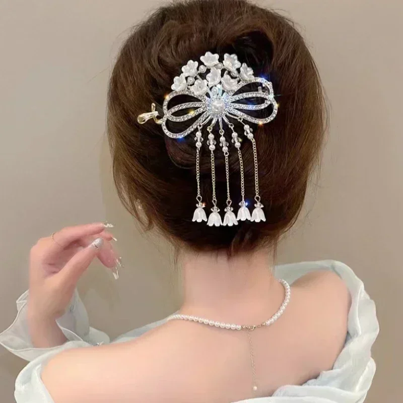 Pinza para el pelo con borla de orquídeas y campana para mujer, pinza para el pelo elegante con hebilla de rana, coleta trenzada, tocado exquisito para mujer 2023