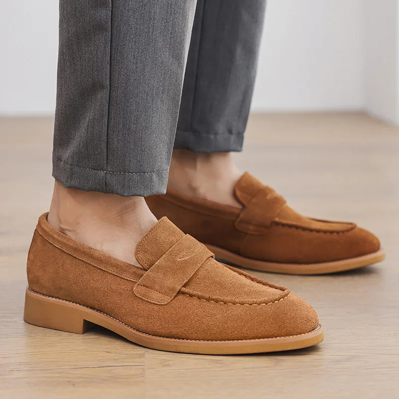 حذاء رجالي كاجوال جلد الغزال جلد طبيعي رجالي الانزلاق على ضوء مريح القيادة المتسكعون الأخفاف الرجال فستان حفلات الزفاف الأحذية