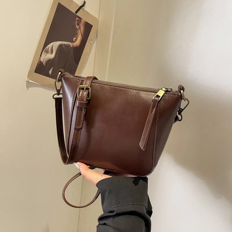 

2025 New High-end Ladies Leather Hand Bag Luxury Brand Famous Designer Elegant Paris Simple​