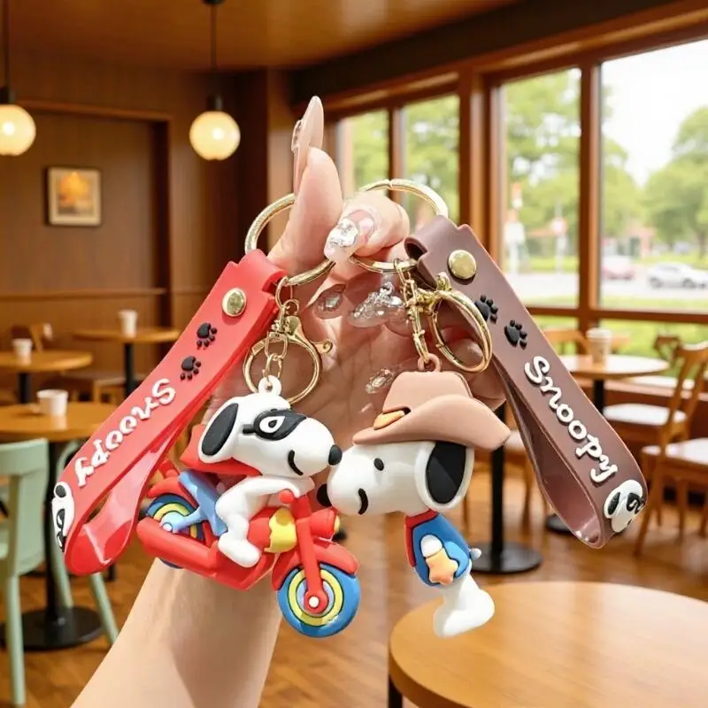 New Snoopy Keychain Kawaii Cartoon Couple Backpack Pendant Girl Backpack Decoration Creative Hanging Decoration Car Key Pendant