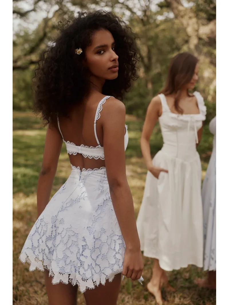 Elegantes Rückenfreies Kleid mit Spitzenbesatz und Stickerei Frühling Sommer Mode Hochwertiger Stoff Figurbetont Sexy Design