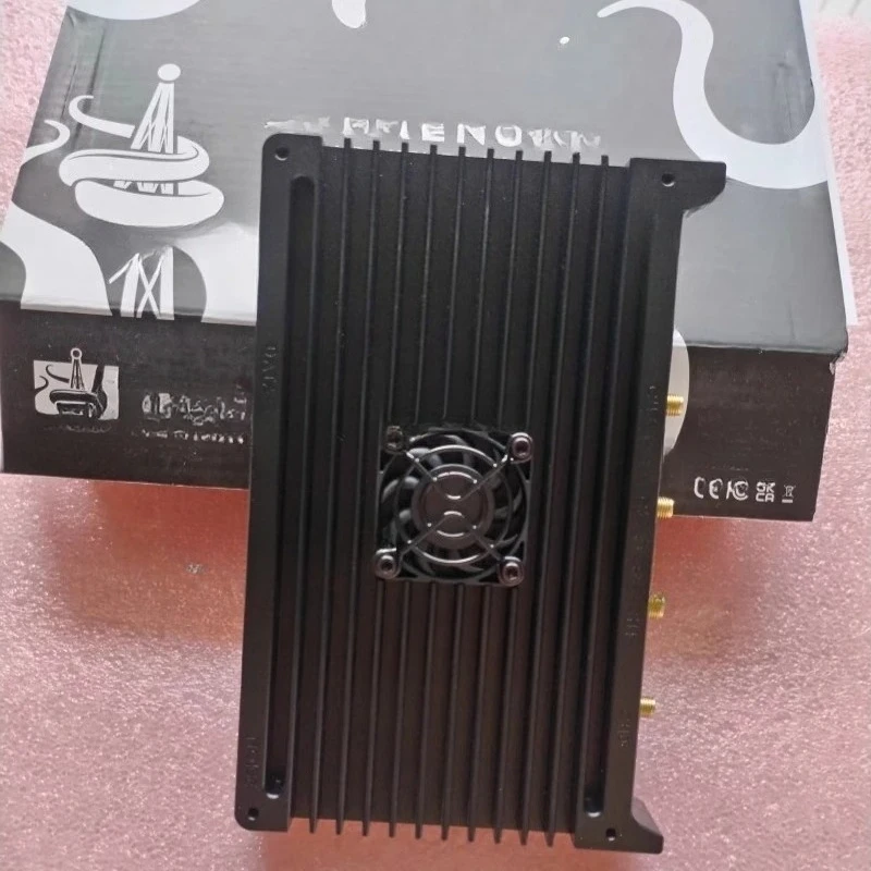For KRAKENSDR Software-defined Radio with Five RTL-SDRs A Phase