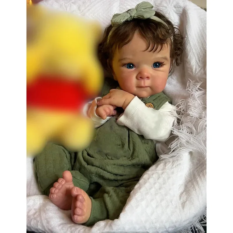 

45cm Newborn Baby Soft Body Reborn Doll Bettie Lifelike Cuddly Baby Multiple Layers Painting 3D Skin with Visible Veins