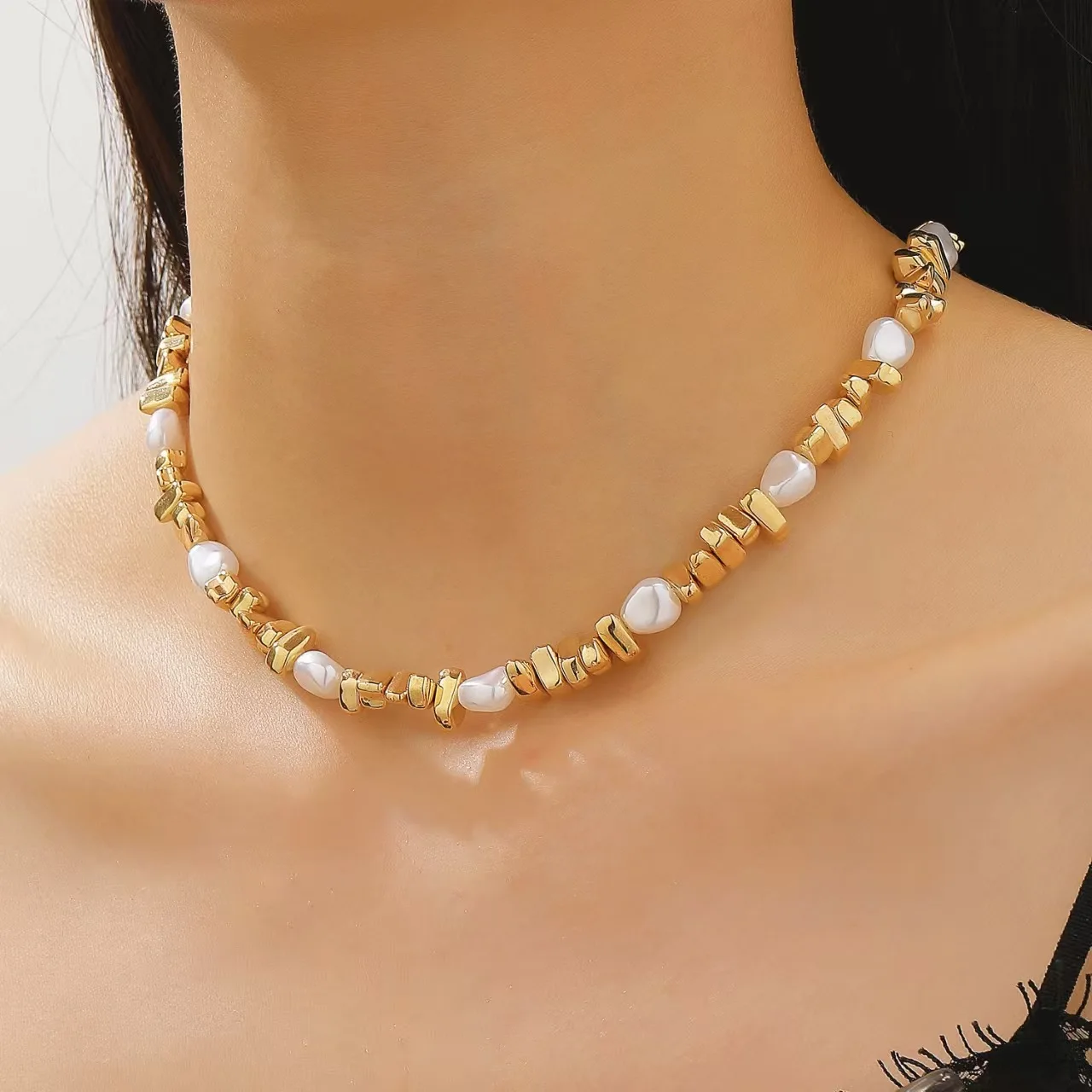 

Fashionable Irregular Imitation Pearl Collarbone Chain Necklace, Elegant Women Baroque Pearl Trendy Party Jewelry Outfit