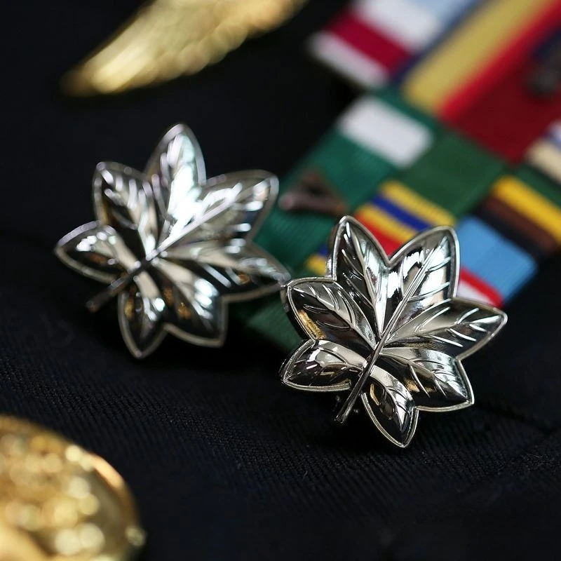 Major Lieutenant Colonel Rank Collar Insignia Cap Badges Military Enthusiast Metal Badges and Shoulder Insignias