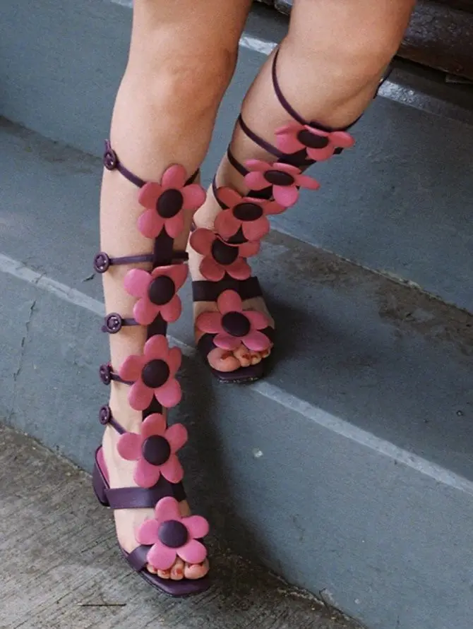 Böhmischen Stil Dopamin Farbe Gladiator Sandalen 3D Blume Dekor Karree Schnalle Mode Sommer Strand Party Sandalen Frauen