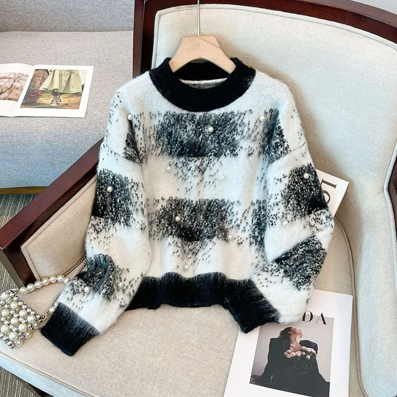 Large Size Women's Knitted Sweater 2024 Korean Version New Autumn and Winter Fashionable Design Loose Sweater