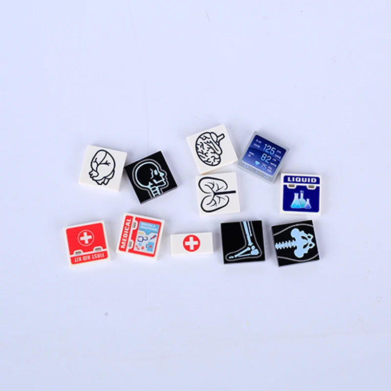 20PCS Stampato Building Block Piastrelle Computer Cruscotto Centro di Controllo Audio Tastiera Cibo Medico Kit di Pronto Soccorso Farmacia Giocattolo K030