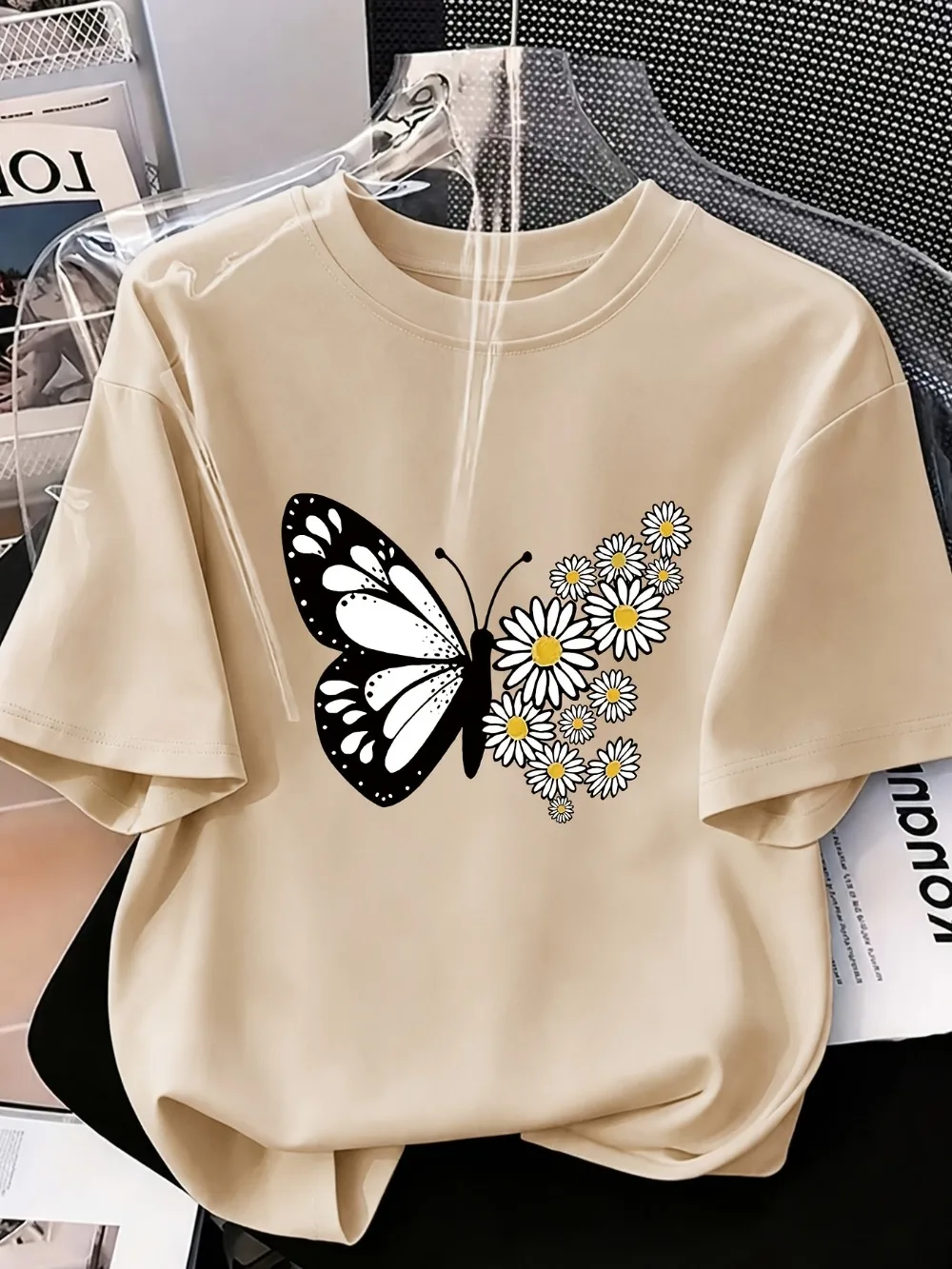 Neues modisches Damen-T-Shirt mit Schmetterlings-Cartoon-Print, atmungsaktiv und bequem, geeignet für Outdoor-Aktivitäten. – Detail 10
