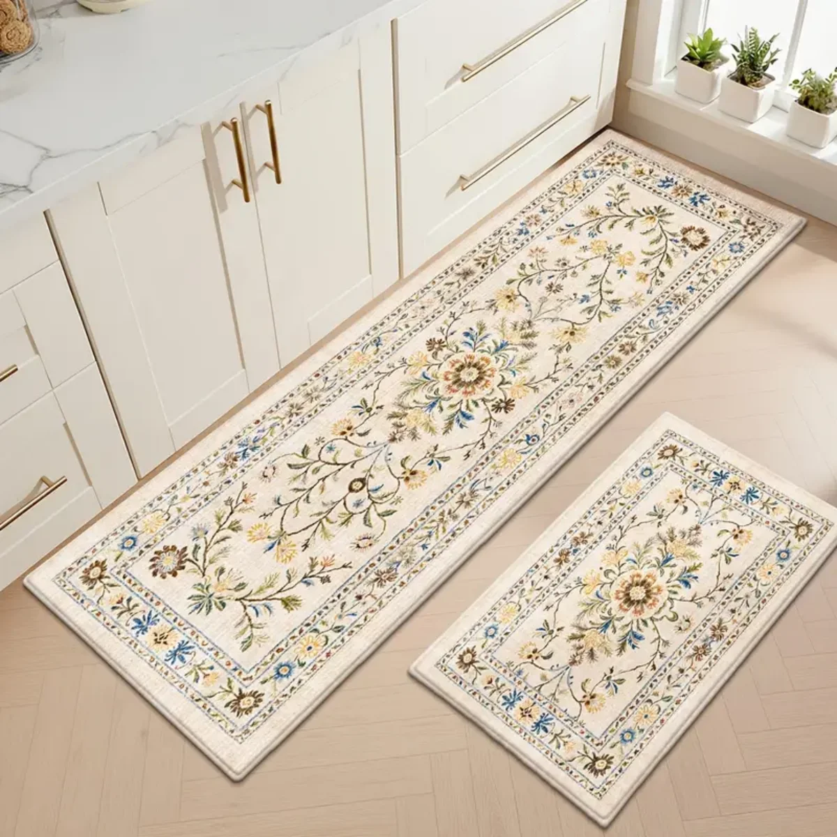 Fuzzy Kitchen Runner Mat, Long Soft Flannel Floor Rug with PVC Non-Slip Bottom, Thickened Absorbent Water Absorbing Mat for Kitchen, Bathroom, Toilet, Entryway and Dining Room