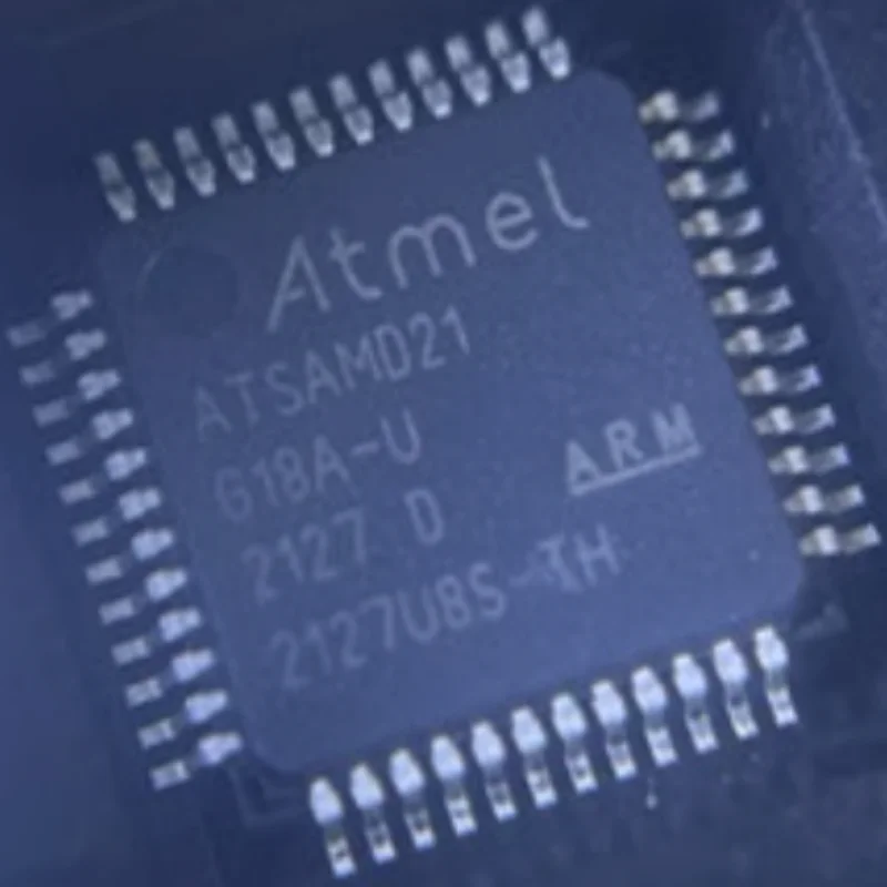 

ATSAMD21G18A-AU ATSAMD21 QFP48 новый оригинальный запас