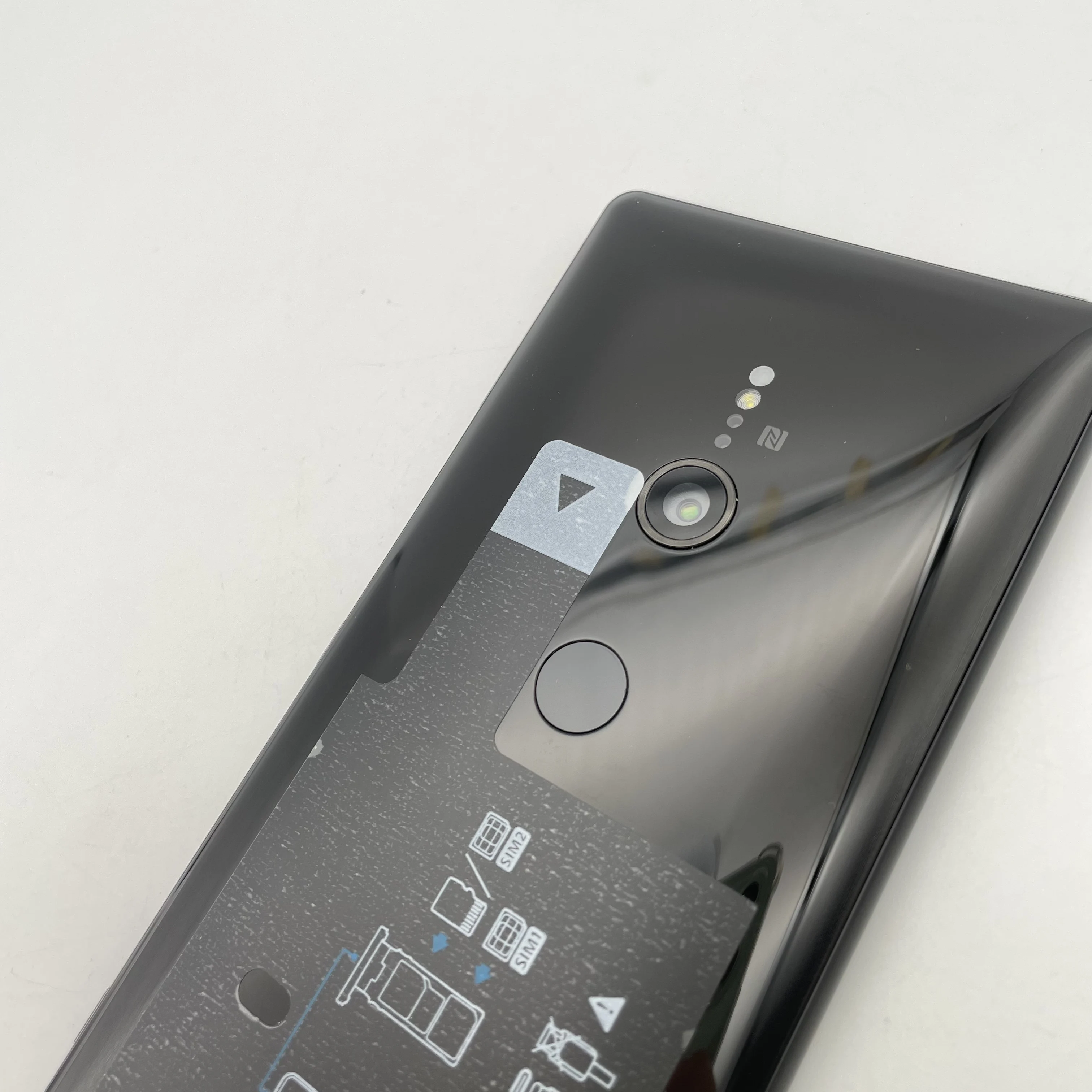 بصمة أصابع Sony Xperia XZ2 4G NFC أصلية غير مقفلة 64 جيجابايت 4 جيجابايت رام 5.7 بوصة 19 ميجابكسل أندرويد 8.0 3180 مللي أمبير في الساعة