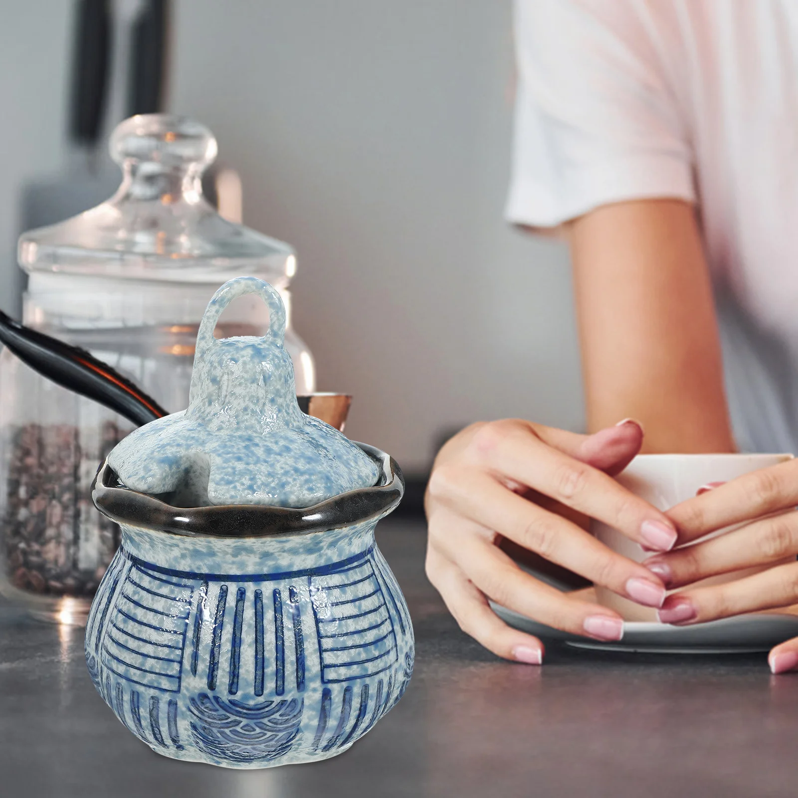 

Ceramic Japanese Vinegar Dispenser Lightweight Oil Soy Sauce Jar Kitchen Sauce Container Stylish Practical Design