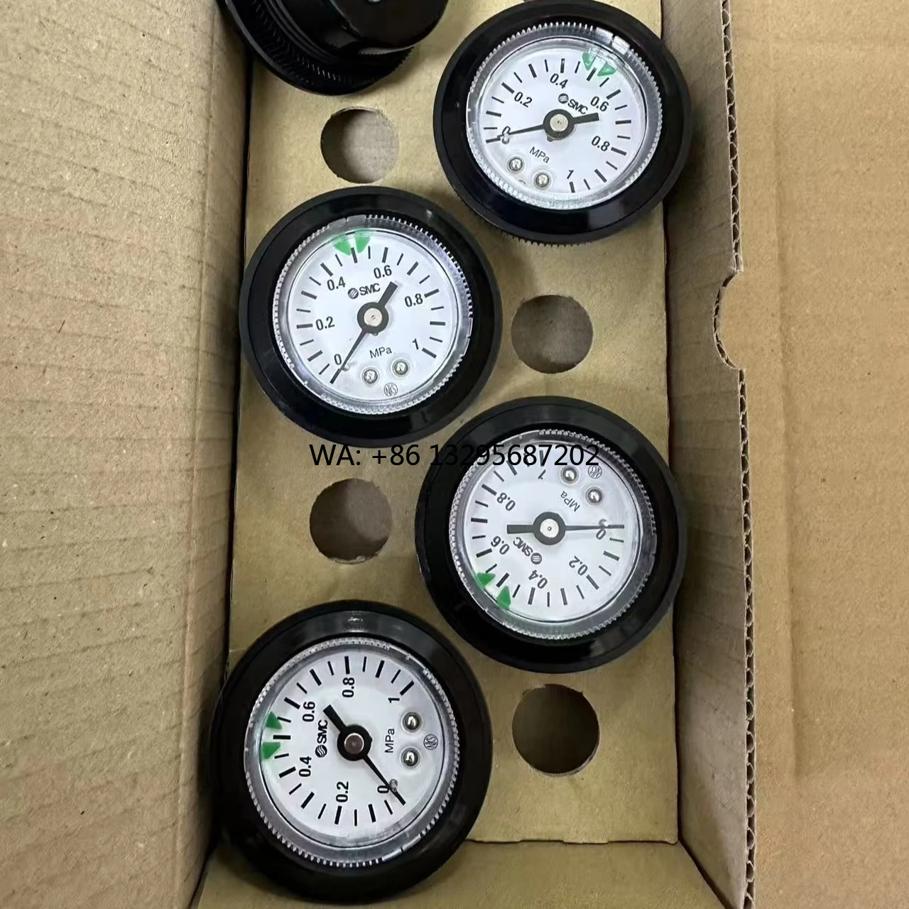 

SMC Genuine Japan Pneumatic Component G46-10-01M-C 220V Pressure Gauge Switch with 1-Year Warranty
