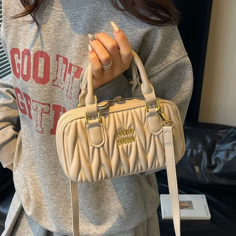 

Women Luxury Messenger Purse Shopper Solid Color Commuter Bag Elegant Leather Diaper Bag Large Capacity Sophisticated