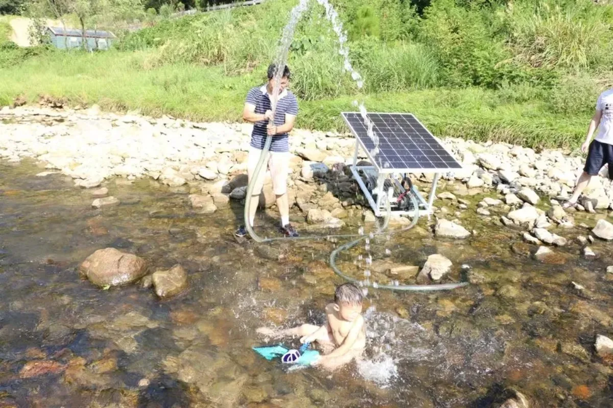 مجموعة مضخات المياه بالطاقة الشمسية Mini DC صديقة للبيئة وسهلة الاستخدام عند الضغط العالي #4