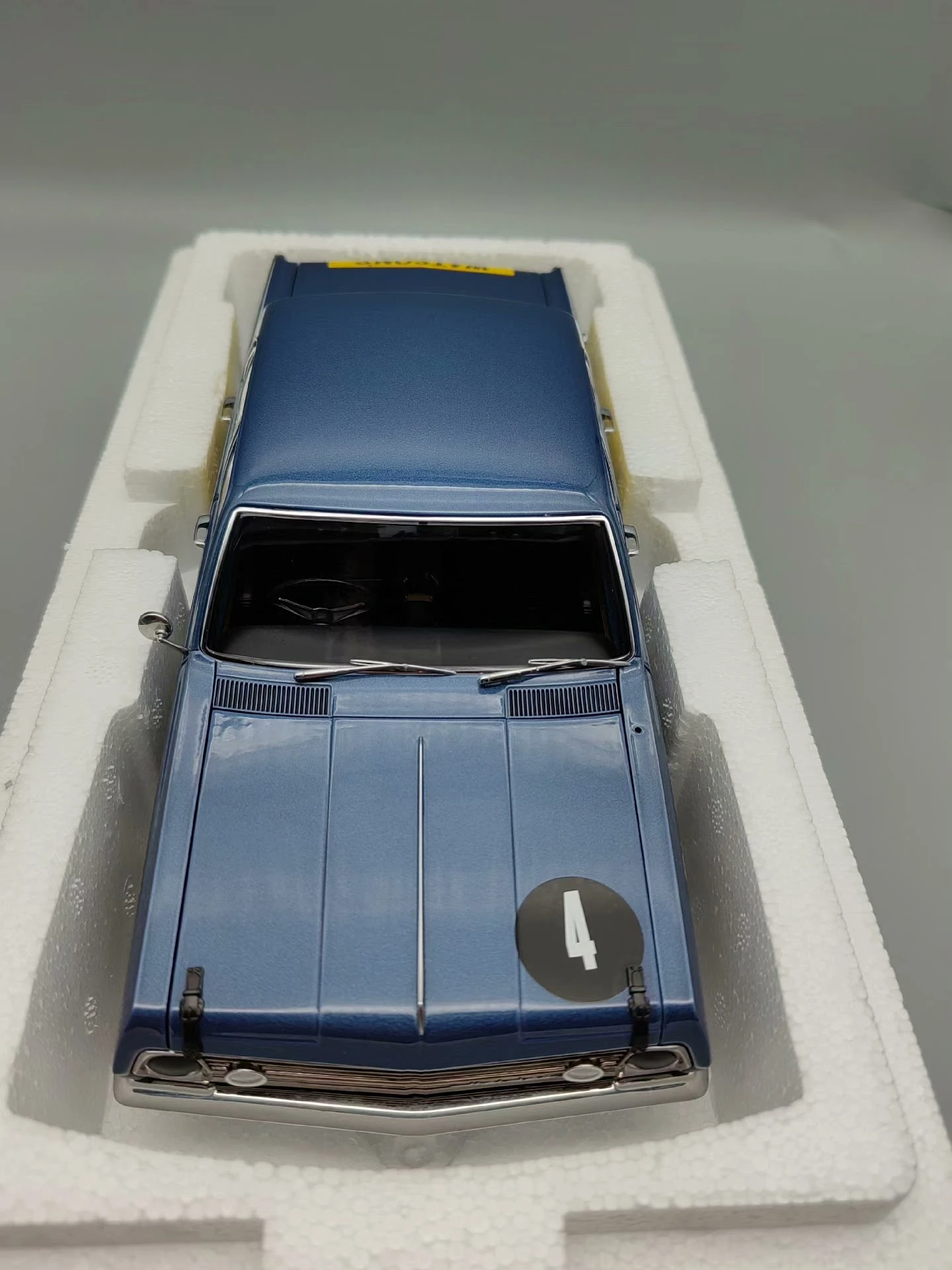 AUTOart 1:18 HR PREMIER 1969 P.BROCK No.4 Simulation Limited Edition All Open Alloy Metal Static Car Model Toy Gift