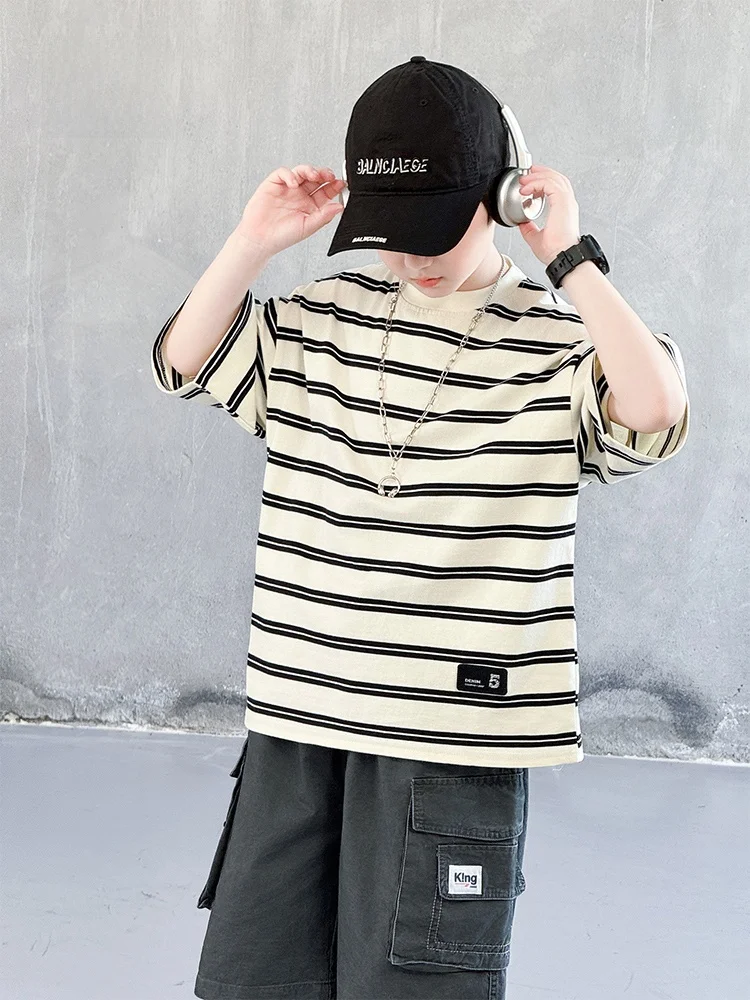 t-shirt-a-maniche-corte-a-righe-girocollo-da-bambino-estivo-per-bambini-di-taglia-media-e-grande-del-marchio-di-abbigliamento-trendy-per-bambini