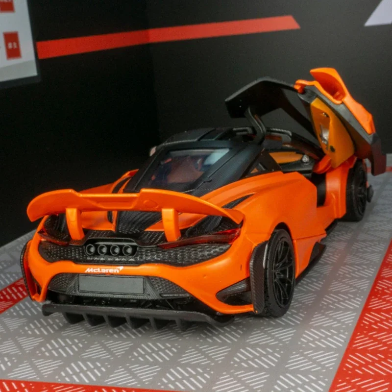 1:24 McLaren 765LT Alloy Sports Car Model Diecast & Toy Vehicles Metal Racing Car Model Simulation Collection Childrens Toy Gift