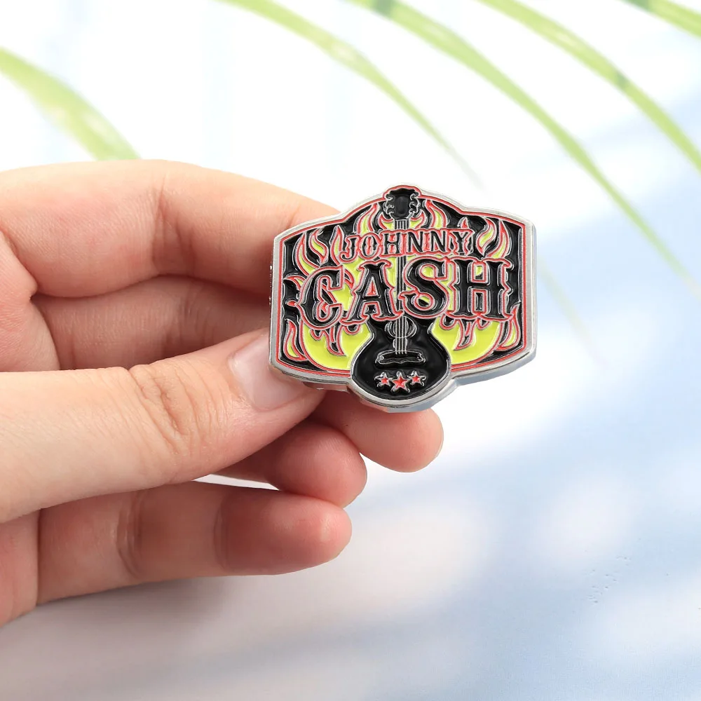 Johnny Cash Rockband Emaille-Pins Retro Gitarren-Ring of Fire Brosche Country-Musik-Album Metall-Abzeichen Rucksack-Anstecknadel Fan-Geschenk – Detail 4