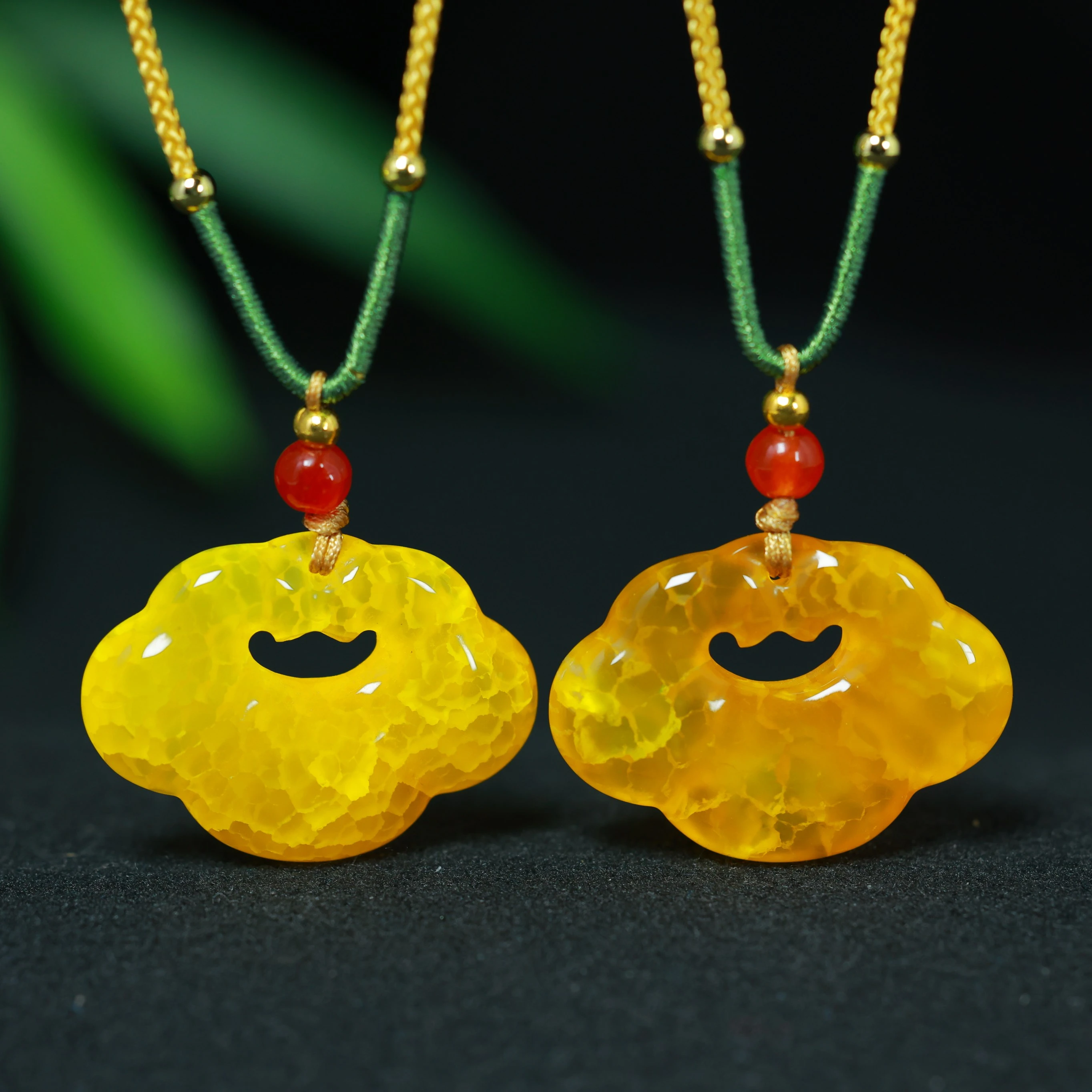 20*30mm Natural Energy Stone Cracked Yellow Agate Cloud Pendant Necklace Women Healing Gemstone Fine Jewelry Lucky Charm Amulet