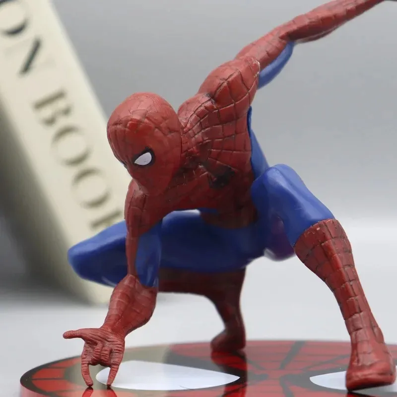 Cartoon Wonder Komische Ijzeren Man De Hulk Spider-Man Solide Handgemaakt Kantoormodel Standbeeld Desktop Auto Ornament Speelgoed Verjaardagscadeau