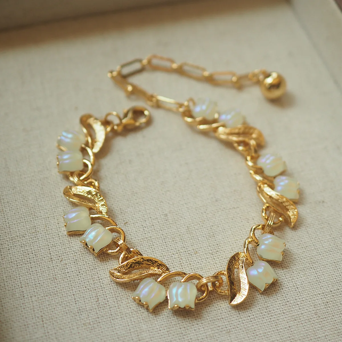 Artisan Handcrafted Vintage-Look Set - Retro-European Lily-Motif Bracelet & 3D Medieval-Inspired Brushed Finish Necklace