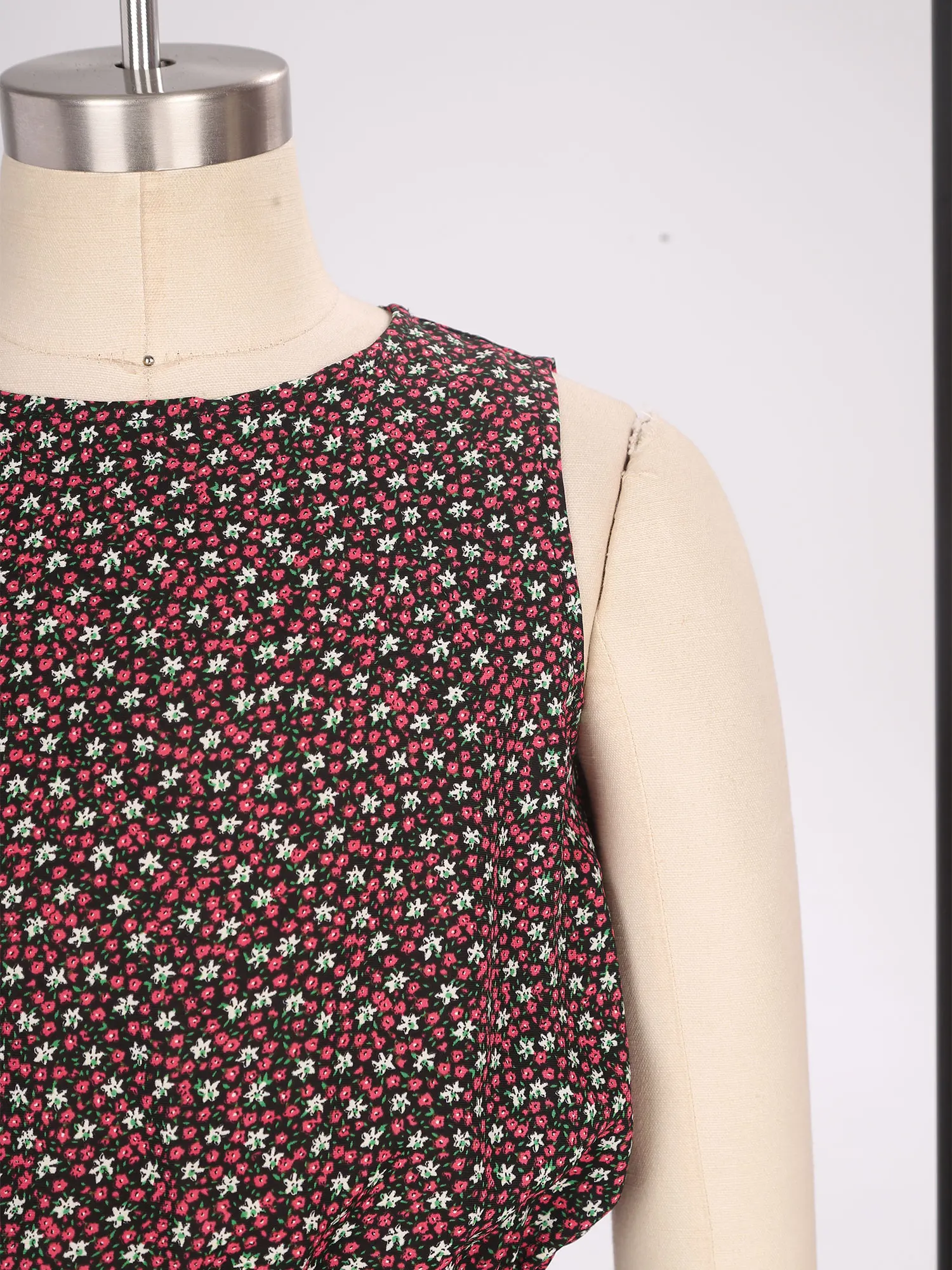 Jumpsuit Bunga untuk Anak Perempuan, Romper Kasual Berlengan Lebar Tanpa Lengan untuk Liburan, Pantai, Taman, Piknik