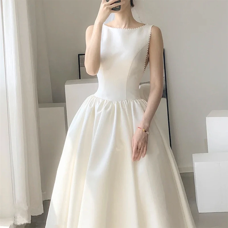Simple satin light wedding dress2026New elegant white evening dress for ladies' parties, graduations, and travel photography