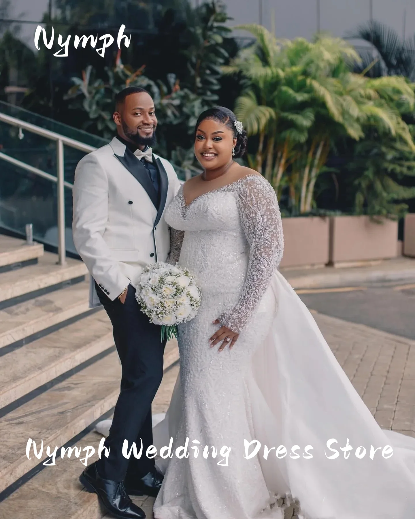 Customized Full Sleeves Sequined Lace Wedding Dress Aso Ebi Plus Size Beaded Detachable Train Sparkly Vintage Bridal Dresses