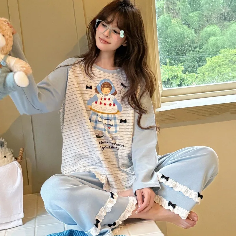 

Women's Autumn and Winter Polished Thickened Foreign Style Lace Loungewear Set Cartoon Striped Cake Girl German Velvet Pajamas