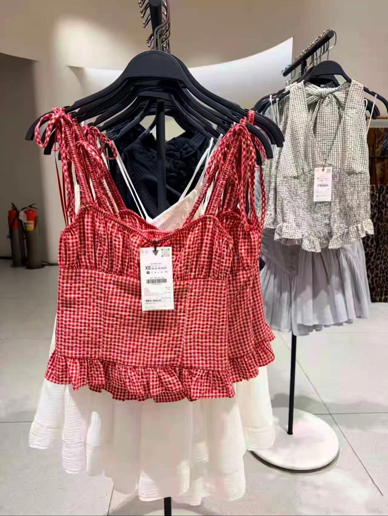 Summer 2026 Women's Sweet-and-Spicy Style Slim-fit Round-neck -checkered Pleated Tank Top New Arrival Cotton Casual Wear