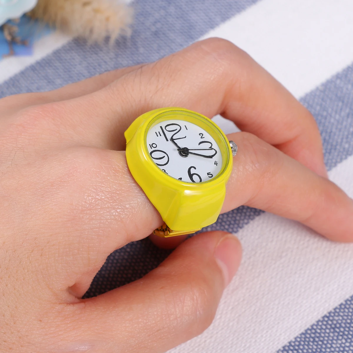 

Watch-shaped Ring Yellow Christmas Gift Stretch Elastic Unisex Finger Watch Classic Design Birthday Present Pocket