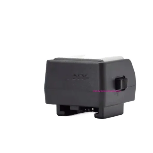 

Новый оригинальный адаптер для горячей обуви ADP-AMA, применимый к адаптеру для вспышки A100 A700 A350 A300 A200 A900 A850 ADP-AMA