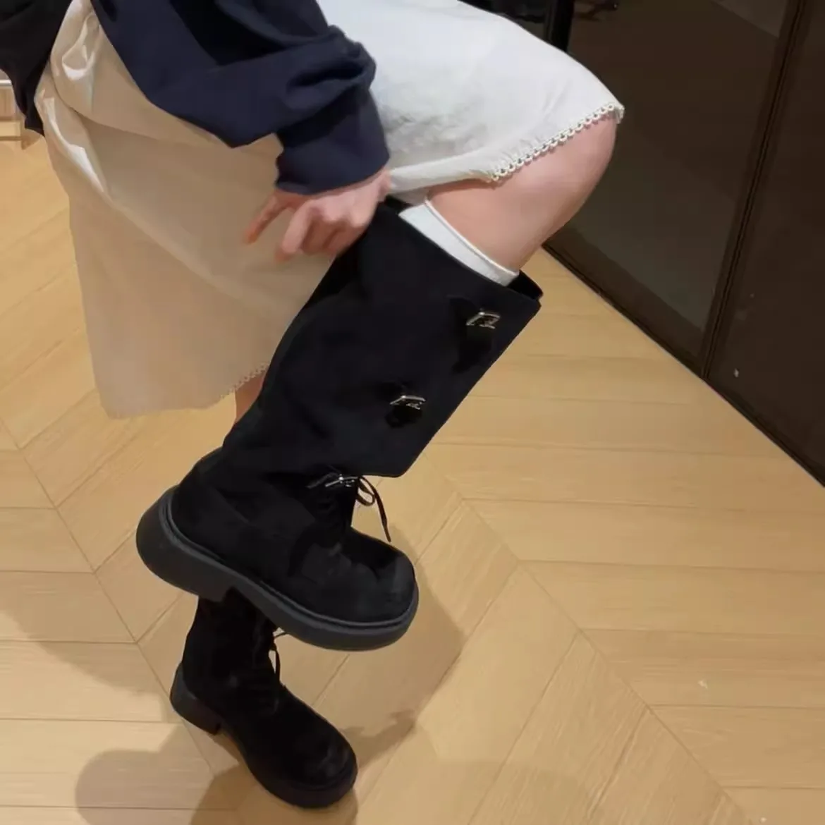 النساء حذاء برقبة للركبة 2025 الخريف جديد المصارع فرسان الأحذية موضة مكافحة زلة منصة مشبك في الهواء الطلق عالية الجودة بوتاس موهير #5