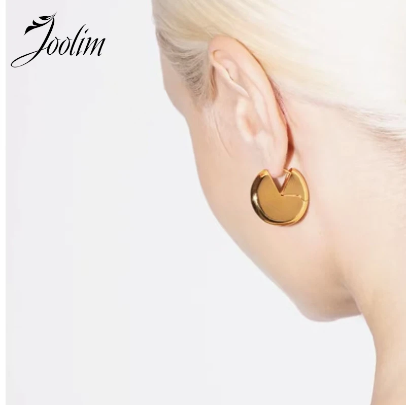 Joolim Jewelry Hochwertiger PVD-Großhandel, modisch, klobiger runder Kuchen, fliegende Untertasse, Huggie-Edelstahl-Ohrring für Frauen