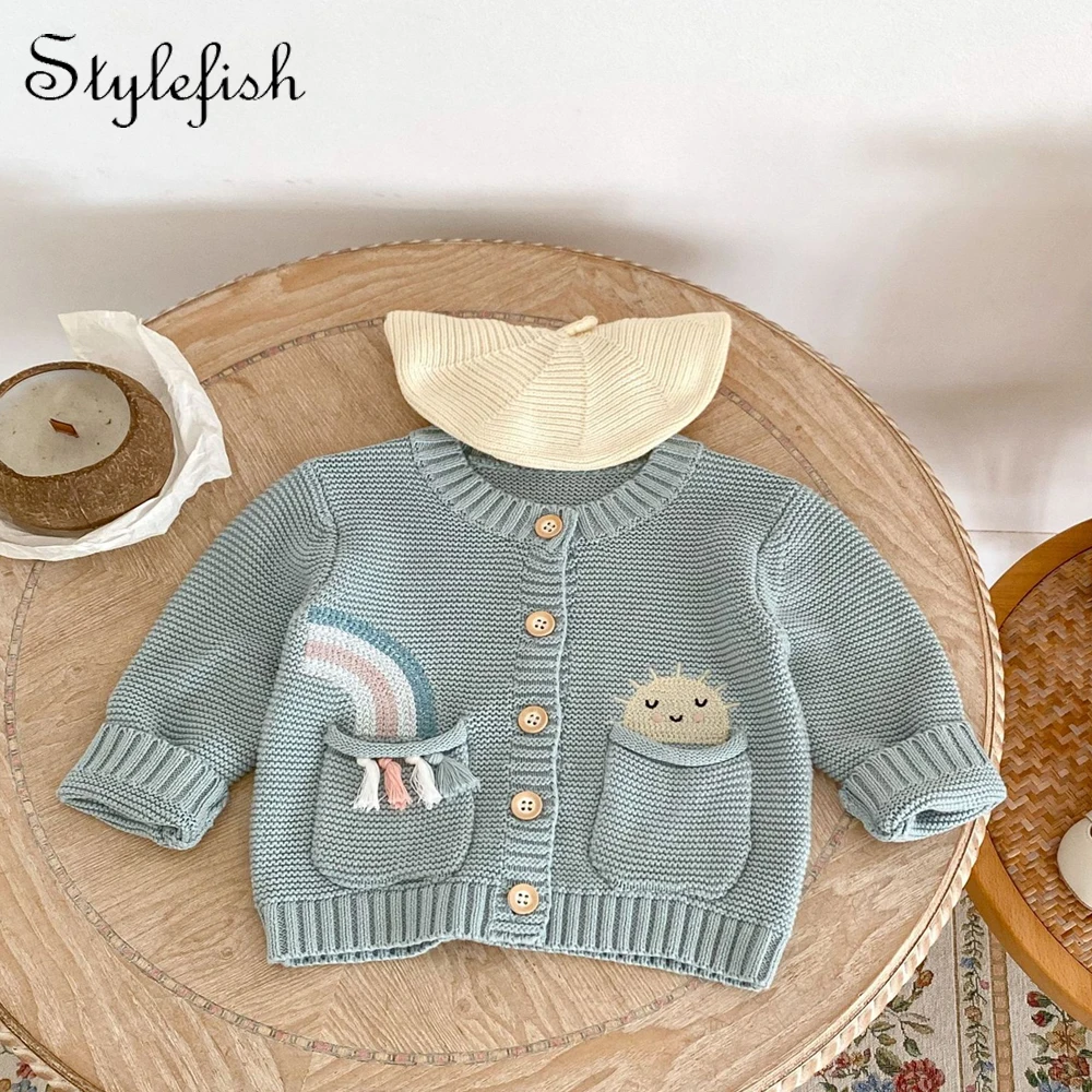 Autumn new 0-3 year old baby clothing for boys and girls, rainbow embroidered round neck cardigan, cute double pocket jacket