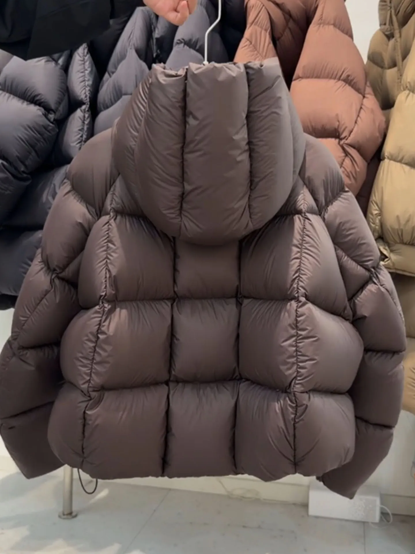 Único ort marrom puffer jaet inverno 2025 novo coreano sle pão casaco de cintura alta longo sve fechamento com zíper