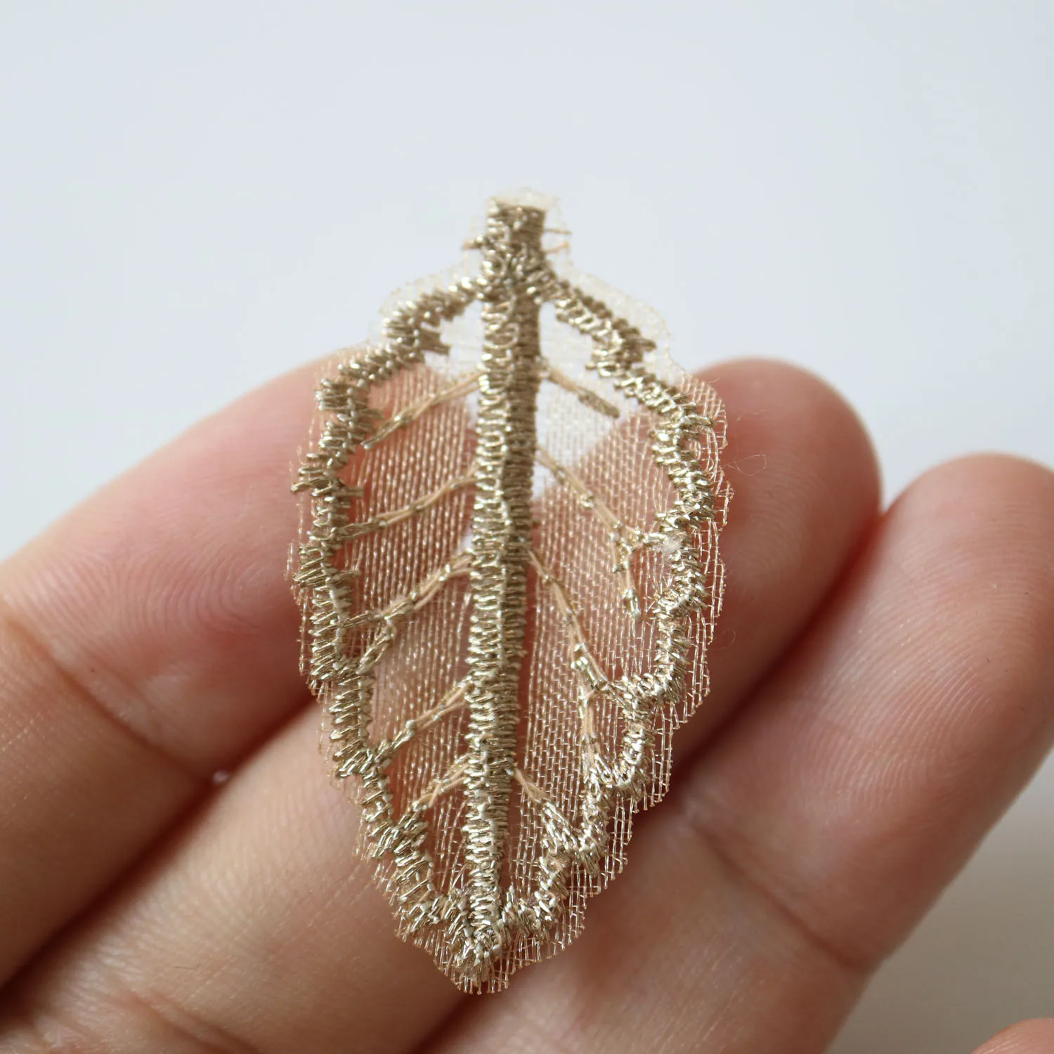 10pcs/lot sew on leaf lace patches for clothing 2*3.8cm Leaves embroidery applique parches para for bags backpack jeans