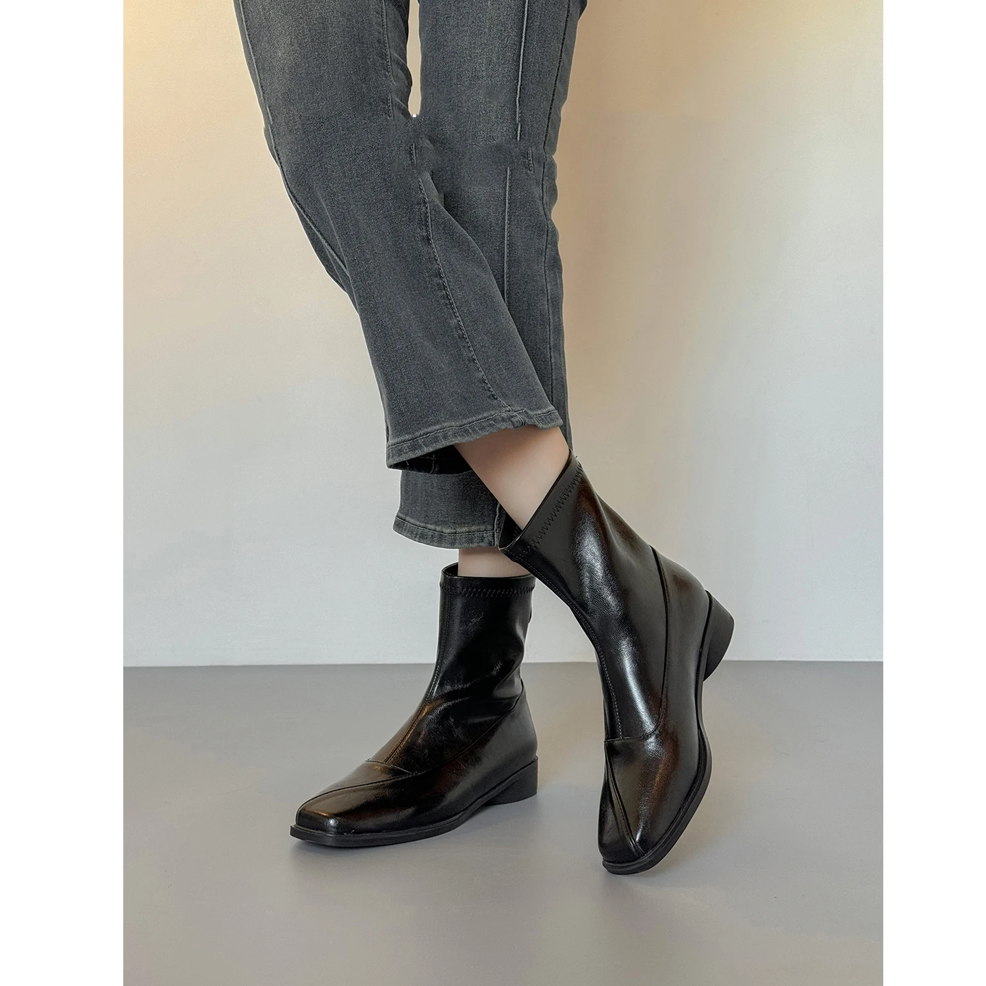 2025 Top-Selling High-Quality Durable Professional Anti-Slip Wear-Resistant Walking Shoes Outstanding Traction Hiking Boots