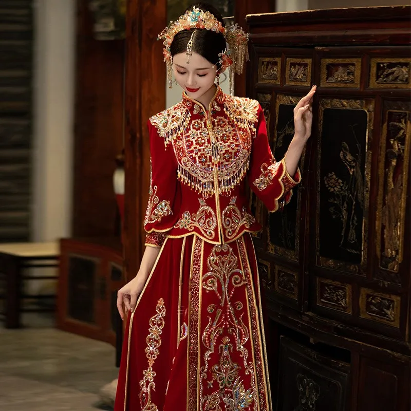 

New style red dragon and phoenix Chinese-style dress for toasting