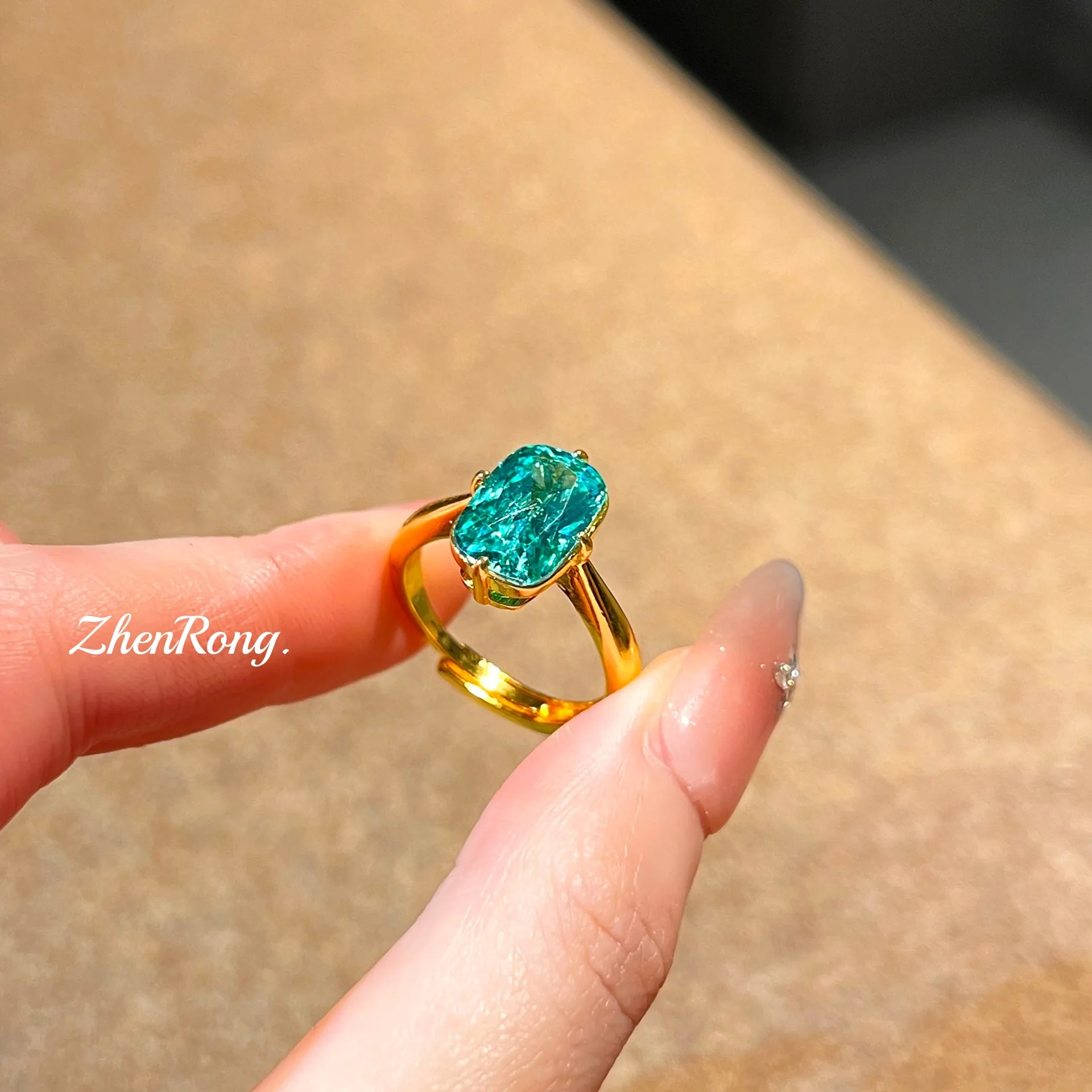 Elegant Sparkling Paraiba Blue/Green CZ Rings for Women Charms Elongated Cushion Cut Prong Twist Shank Gold Band Banquet Present