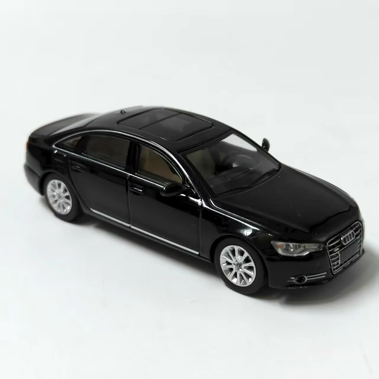 Diecast 1/64 Skala Audi A6L C7 Legierung Auto Modell Sammeln Spielzeug Geschenk Souvenir Display Ornament