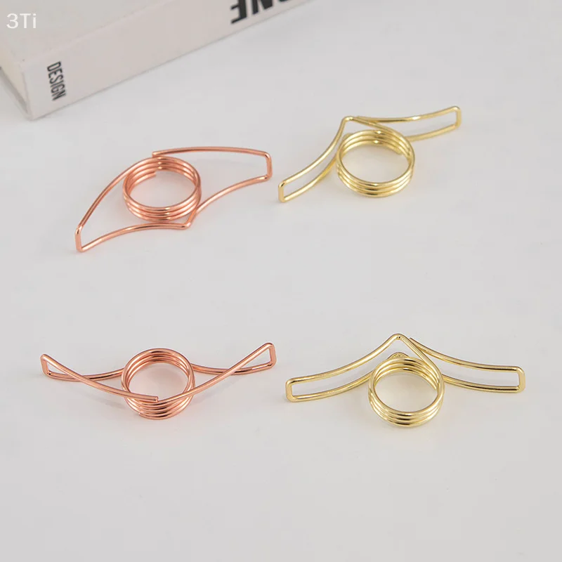 الإشارات المرجعية المعدنية صفحة القراءة بيد واحدة تحول كتاب الإبهام الثابت دعم أدوات القراءة السريعة الإشارة المرجعية الإبهام شخصية