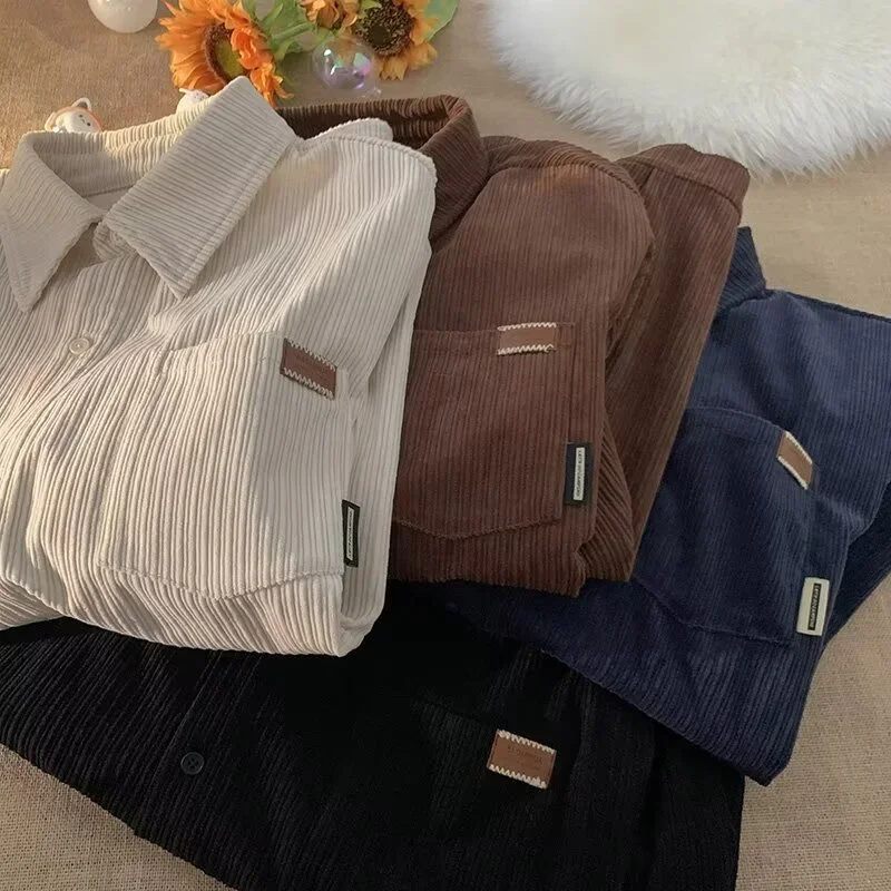 2025 nuevas camisas de pana de manga larga para hombre, apliques de otoño Y2K, camisa Vintage con cuello vuelto, camisas de hombre de moda coreana