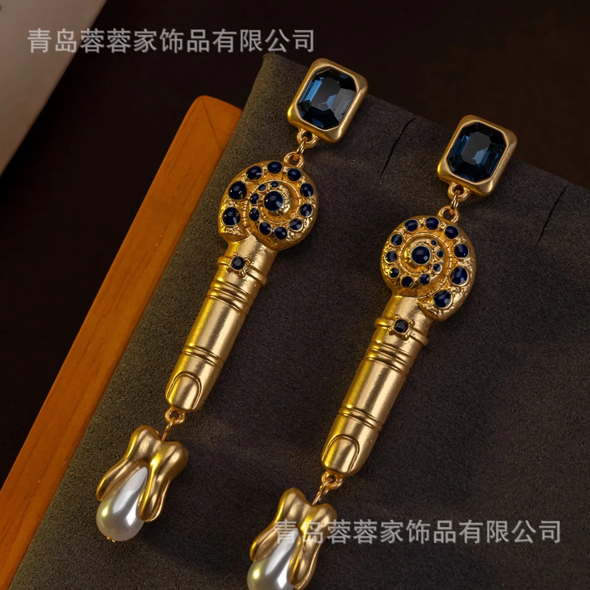 

2025 Stud Earrings New Medieval European and American Long Baroque Earrings Temperament