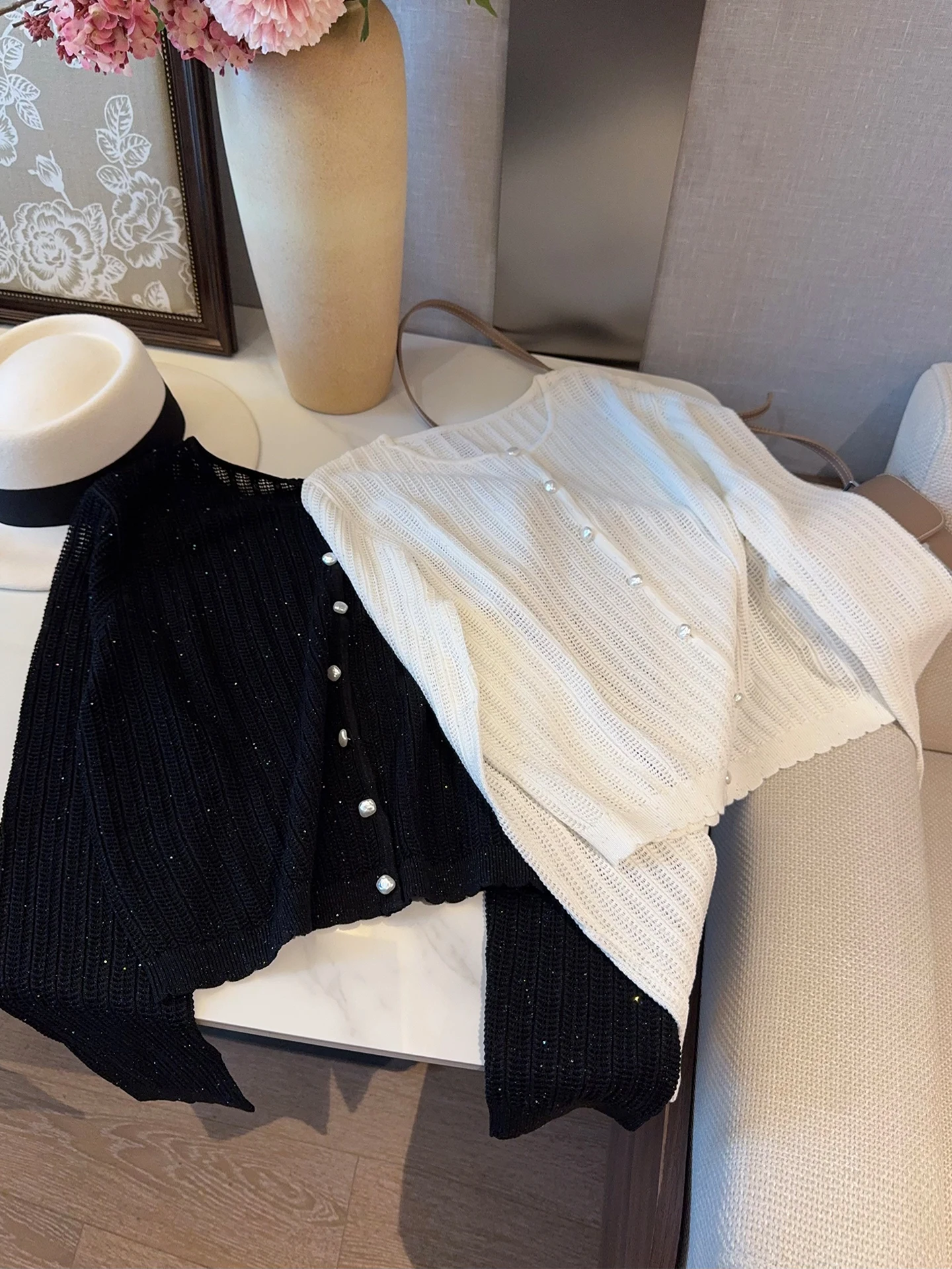 

Elegant Pearl Button Knitted Hollow out Long Sleeve Thin Shirt Sparkling Sequins Spring Cardigan French Style Regular Fit