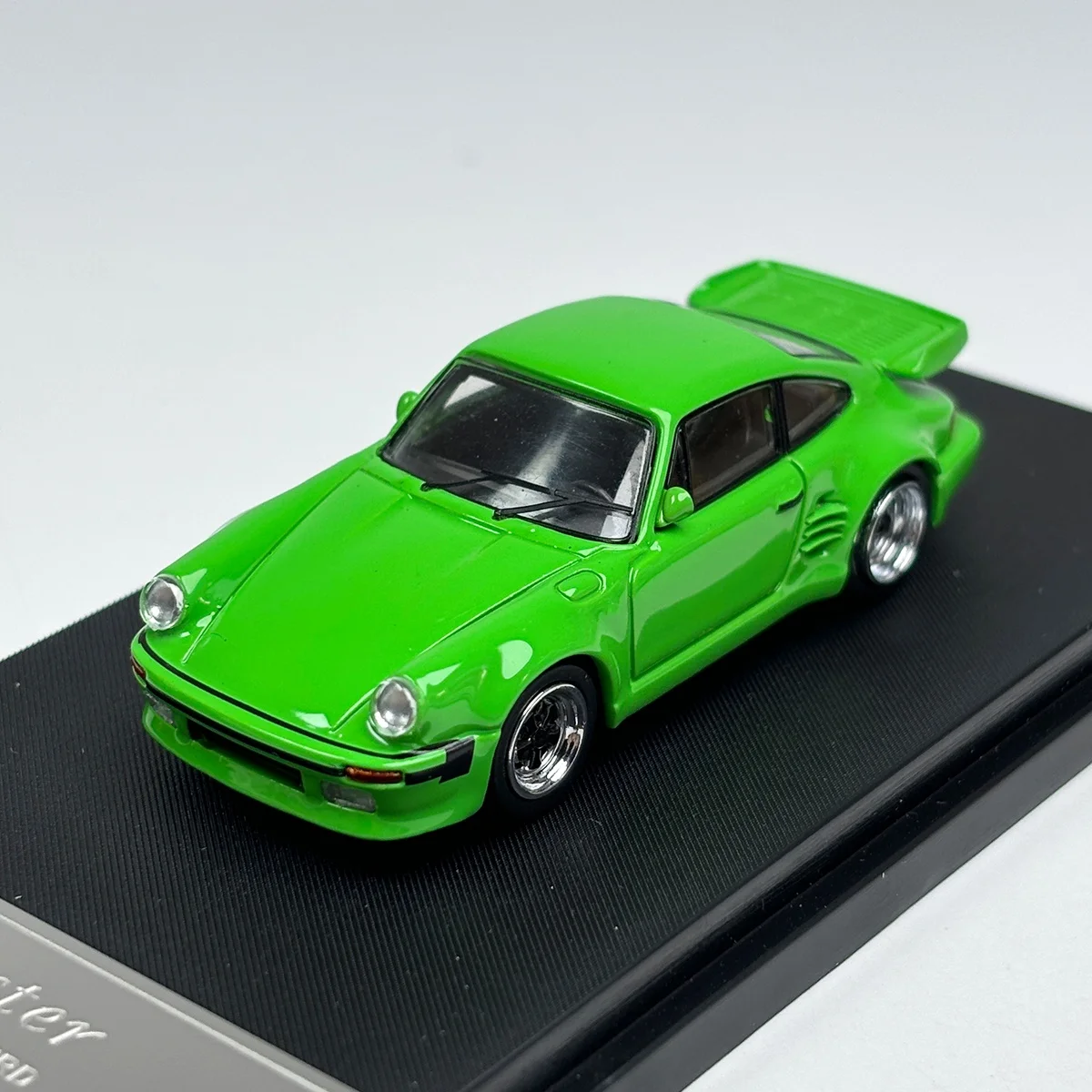 

Модель легкосплавного автомобиля Master 1:64 930 911, коллекция, подарок