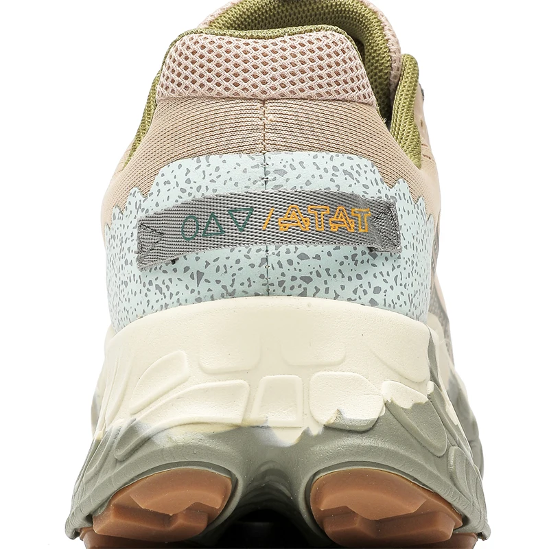 Women's trainers Men's running shoes Lightweight mesh breathable Outdoor jogging trainers Classic tennis shoes 2025